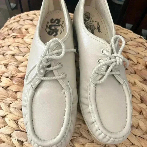 SAS Siesta - Lace Up Loafer size 9 LIKE NEW - Picture 4 of 9